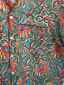 Ensemble pyjama en coton à imprimé floral pour femme, avec chemise boutonnée à manches longues, passepoil contrasté et pantalon à cordon élastique - Product Image 6