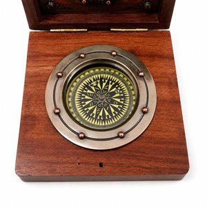 Reloj de Escritorio Rectangular de Madera CH con Brújula y Números Romanos, Diseño Tradicional, Movimiento de Cuarzo Silencioso, Funciona con Batería - Product Image 5