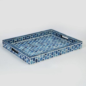 Plateau décoratif rectangulaire en bois, bleu et blanc, gravé de motifs floraux, style bohème, fait main, plateau de rangement et de service, décoration intérieure. - Product Image 5