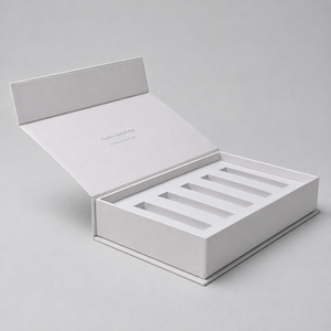 Caja de Cartón Blanco Personalizada con Cierre Magnético, Caja de Embalaje Rígida para Exhibición de Muestras de Cosméticos - Product Image 1