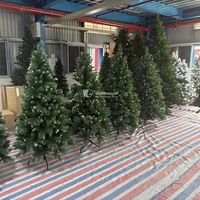 Fournitures de décoration de Noël super bon marché sapin de Noël artificiel en pin floqué avec chaud, vente en gros directe d'usine