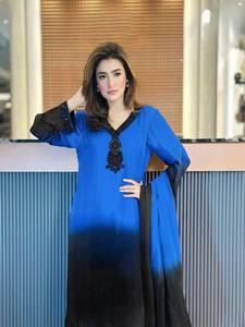 Conjunto de Kurti de Seda Crepé Francesa Elegante y Bordada, con Dupatta de Diseño, para Mujer, Ideal para Fiestas y Eventos Tradicionales - Product Image 3