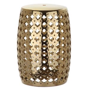 Mesa auxiliar de metal de estilo contemporáneo con elegante estructura y estante de almacenamiento para colocar al lado del sofá - Product Image 1