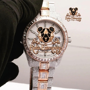 Montre à quartz pour homme avec diamants Moissanite, construction en acier inoxydable glacé, accents de lunette brillants et cadran élégant - Product Image 6