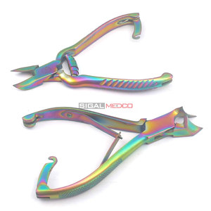 Coupe-ongles en titane multicolore arc-en-ciel, forme lune, avec ressort, lot de 2, pour ongles épais et durs - Product Image 1