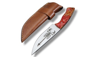 Couteau d'extérieur à lame fixe en acier à haute teneur en carbone, fait main, avec gravure artistique, manche en résine et étui en cuir, vente en gros OEM - Product Image 4