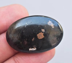 Pierre précieuse cabochon en Nuummite naturelle, toutes formes variées, vente en gros, qualité supérieure, Nuummite Apache pour la création de bijoux. - Product Image 6