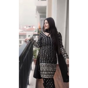 DESIGNER GEORGETTE SEQUENCE BRODERIE TRAVAIL HAUT BAS AVEC DUPATTA NOIR - Product Image 1
