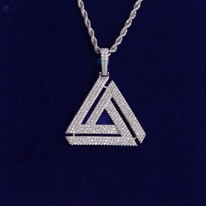 Colgante de Moissanita VVS con Forma de Triángulo Geométrico, Chapado en Oro de 18K, Micro Pavé, Amuletos de Lujo para Uso Diario, Joyería de Moda - Product Image 5