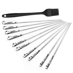 Brochettes de barbecue durables en acier inoxydable pour les fêtes barbecue, avec un design plat pour maintenir les aliments bien serrés et les retourner facilement sur le grill. - Product Image 1