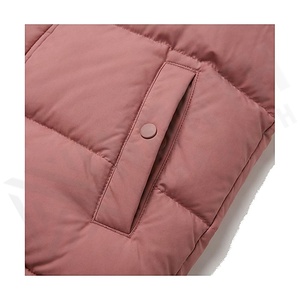 Gilet matelassé à capuche pour femme, hiver, rose, rembourrage en polyester, fermeture à boutons, longueur normale, couleur unie, tissu tissé - Product Image 5