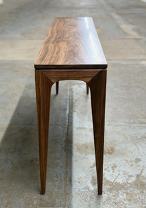 โต๊ะคอนโซลไม้สีน้ำตาลธรรมชาติ สไตล์อินดัสเทรียล ทำจากไม้มะม่วงแท้ สำหรับห้องนั่งเล่นหรือทางเดิน - Product Image 5