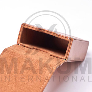 Porte-cartes vintage fin en cuir véritable fait main, durable, pour les voyages, couleur personnalisable - Product Image 6