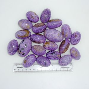 Charoite naturelle sculptée à la main en forme de Shivlingam, ovale, violette, cristal de guérison, pierre précieuse, méditation, Reiki, chakra, énergie, décoration spirituelle - Product Image 4