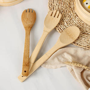 ชุดช้อนส้อมตะเกียบไม้ทำมือ พร้อมกล่องพกพาทรงสี่เหลี่ยมลายคลื่น - Product Image 5