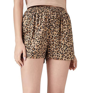 Shorts décontractés pour femmes de haute qualité à imprimé léopard, en polyester, doux, légers, respirants, taille élastique, séchage rapide - Product Image 2