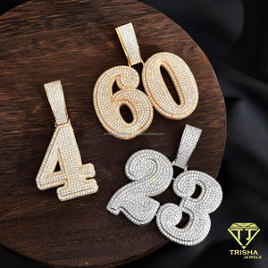 Cadena cubana de lujo con moissanita 6A, joyería personalizada con placa de identificación, letras llamativas y detalles de piedras brillantes. - Product Image 2