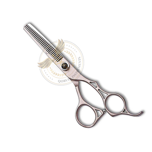 Tijeras de Peluquería Canina de Acero Inoxidable Curvadas de Alta Calidad, Portátiles, Simples y de Lujo, para Adelgazar y Desenredar el Pelo de Perros - Product Image 4