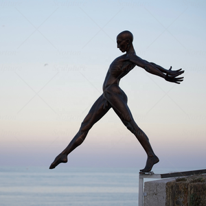 Estatua de buzo de bronce hecha a mano de tamaño Real escultura de nadador saltador decorativa para exteriores escultura de buzo masculino hecha a mano de Metal de latón - Product Image 5
