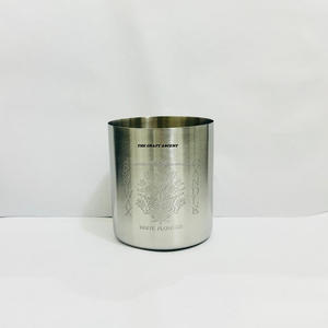 Tarros de acero vacíos personalizados al por mayor, contenedores redondos para hacer velas de cera de soja, en grandes cantidades, con grabado personalizado. - Product Image 5