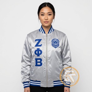 เสื้อแจ็คเก็ต Zeta Phi Beta แบบสั่งทำพิเศษ เสื้อผ้าสำหรับชมรมนักศึกษา คุณภาพสูง ระบายอากาศได้ดี ผ้าซาติน ปักตัวอักษรตราสัญลักษณ์ด้วยผ้าไหม - Product Image 2