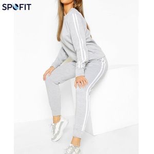 Ensemble de survêtement léger pour femme SPOFIT, imprimé gris, polyester/coton, manches longues, col rond, sweat-shirt et pantalon blanc - Product Image 3