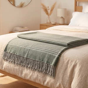 Manta de Sofá Tejida a Mano con Rayas de Algodón Natural, 130x180 cm, para Decoración del Hogar Minimalista, Costera y Neutral - Product Image 3