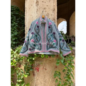 Abrigo corto unisex con tela de yute de algodón de diseño bordado uzbeko Suzani para mujer chaqueta con cuello levantado forro lateral para primavera - Product Image 1