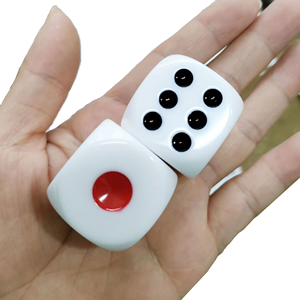 Dés de jeu personnalisés à prix d'usine, dés en résine plastique transparente colorée, cube à coins arrondis pour jeux de société - Product Image 5