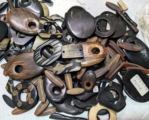 Venta al por Mayor GoodYI GYQQ-829 Cuentas Redondas de Madera de Haya Orgánica de 19 mm con Letras del Alfabeto, Cuentas de Madera Natural para Hacer Joyas - Product Image 4