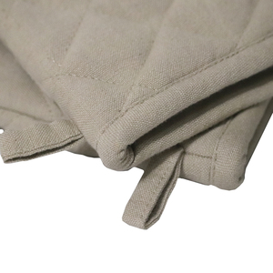 Ensemble de gants de four de couleur unie, design personnalisé, haute qualité, 100% coton, pour utilisation au four, fournisseur en Inde. - Product Image 2