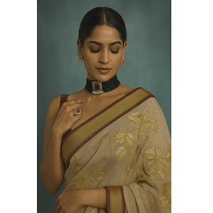 Magnifique ensemble collier ras-du-cou et boucles d'oreilles de luxe en laiton plaqué or de qualité supérieure, orné de perles, de moissanite et de doublets Kundan, idéal pour les mariages - Product Image 2