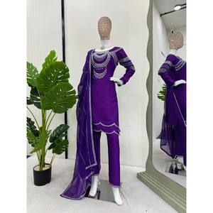 Conjunto de Traje de Chifón XL de Diseñador con Adornos de Hilo, Remaches y Moti - Product Image 5