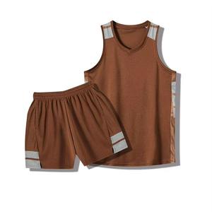 Uniforme de Baloncesto Sublimado Personalizado al por Mayor, Conjunto de Camiseta y Pantalones Cortos con Estampado Colorido, Secado Rápido, Transpirable, Kit Deportivo para Equipo - Product Image 2