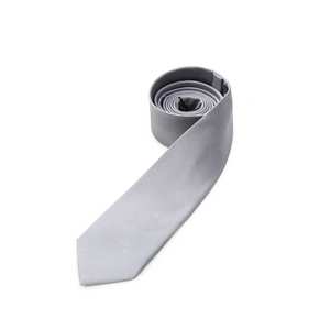 Corbata Elegante con Acabado Satinado, Color Sólido, Lana, Logotipo Personalizado Impreso, Corbata de Lino Informal para Hombre para el Verano - Product Image 3