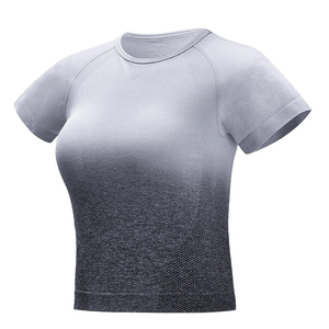 T-shirt de sport premium pour femme, respirant, pour l'entraînement, la course, le yoga, vêtements de sport, haut de performance activewear - Product Image 4