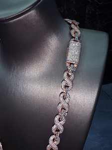 Chaîne cubaine glacée en or rose avec moissanite VVS certifiée IGI – Unisexe, tendance, best-seller, vente flash, hip-hop, bling, luxe - Product Image 6