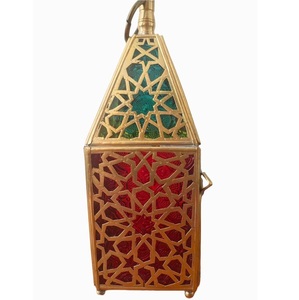 Farol de Vidrio Marroquí de Hierro de Lujo, Decoración Navideña para el Hogar, Acabado Dorado Antiguo Ecológico, Hecho a Mano - Product Image 1