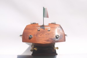 VENTES CHAUDES |   LUXURY SUPER RIVA LAM.BOR.GHI.NI |   Modèle de bateau à moteur italien en bois artisanal pour cadeaux spéciaux |   COLLECTEURS | - Product Image 6