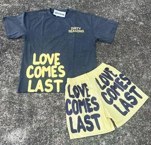 Ensemble T-shirt à col rond et short décontracté pour homme, imprimé lettres, style athlétique estival - Product Image 1