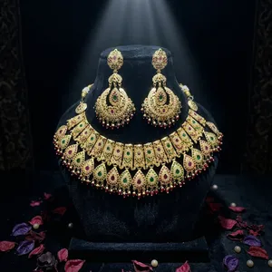 Ensemble collier et boucles d'oreilles classiques de qualité supérieure plaqués or Jadau traditionnel pour femmes, bijoux de mariage et de fiançailles - Product Image 2