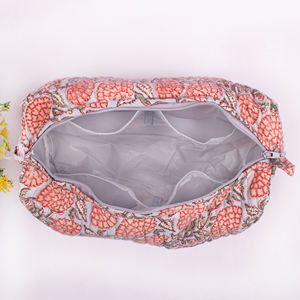 Bolsa de Maquillaje Portátil Grande de Algodón Estampado Personalizada, Bolsa de Cosméticos Acolchada de Verano con Patrón de Personajes a la Moda - Product Image 5