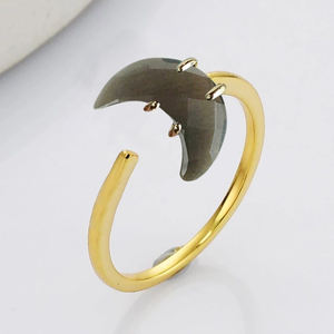 Anillo de Plata 925 con Cuarzo Ahumado en Forma de Luna Creciente y Facetas – Joyería al por Mayor Chapada en Oro Liso - Product Image 1