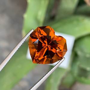 พลอยซิทรินมาเดราทรงหัวใจธรรมชาติ สีส้มทอง คุณภาพพรีเมียม สำหรับทำเครื่องประดับ - Product Image 4