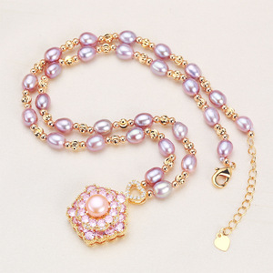 Collar de Joyería de Moda con Colgante Giratorio Personalizado de Perla de Agua Dulce con Incrustaciones de Circonio al por Mayor - Product Image 3