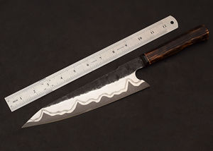 Cuchillo de Chef Hecho a Mano Personalizado, Hoja de Acero de Damasco Grabada, Mango de Cuero, Funda de Cuero, Cuchillo Profesional para Rebanar y Acampar, con Hoja Dentada - Product Image 2