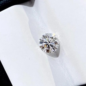Diamant de laboratoire CVD rond de 4,5 carats, pureté VS1, certifié IGI, taille excellente 3EX, pour fabricant de bagues de fiançailles et de joaillerie fine - Vente en gros - Product Image 2