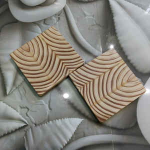 Sous-verre artisanal en bois de pin de qualité supérieure, sous-verre en bois naturel pour protéger la table à prix avantageux - Product Image 6