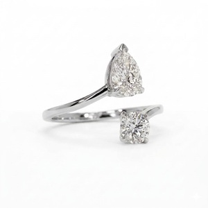 แหวนทองคำแท้ 14K/18K แบบ Toi Et Moi แหวนหมั้นเพชรแท้เพาะเลี้ยงในห้องปฏิบัติการ 0.75 กะรัต รูปทรงลูกแพร์ และ 0.50 กะรัต เพชรทรงกลม แหวนแบบเปิด - Product Image 1