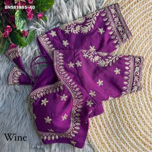Collection de blouses en soie Vichitra avec broderies Zari-sequins et manches courtes, style Madhubala, pour occasions spéciales, fournisseur de Surat. - Product Image 2